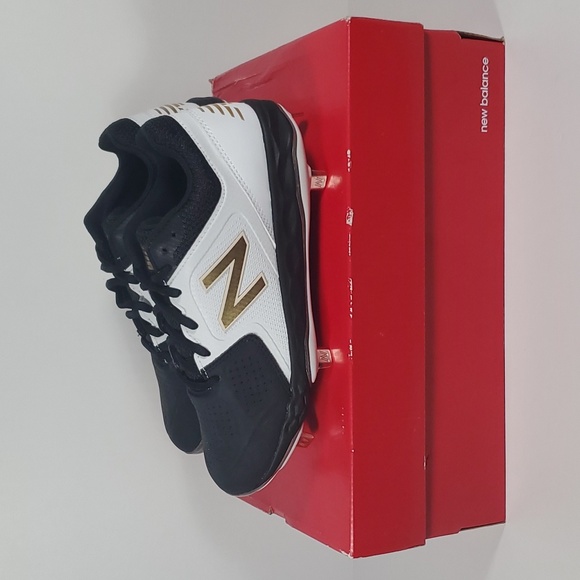 New Balance Cleats - Picture 7 of 8